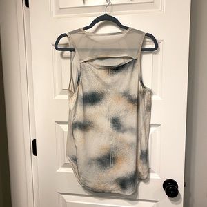 Lululemon running top